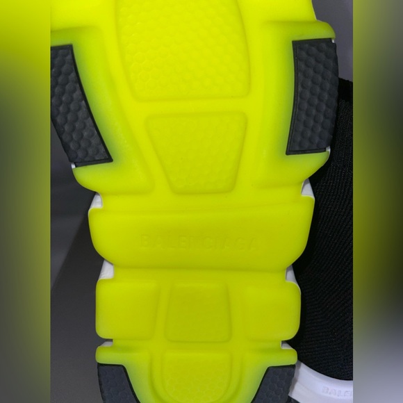 Balenciaga Speed Sneakers - Picture 6 of 6